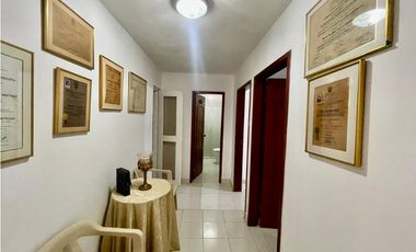 Venta de Casa Comercial en avenida principal en Santa Marta