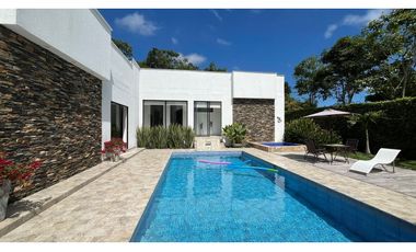 VENTA DE MAGNIFICA CASA CAMPESTRE SECTOR EL TIGRE PEREIRA