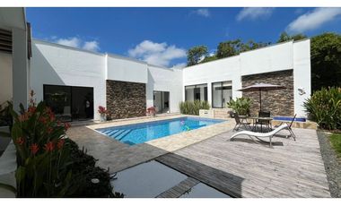 VENTA DE MAGNIFICA CASA CAMPESTRE SECTOR EL TIGRE PEREIRA