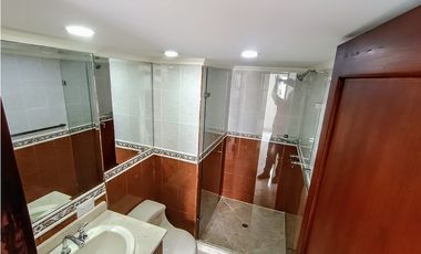 AMPLIO APARTAMENTO CON EXCELENTE UBICACION EN MEDELLIN LA CANDELARIA