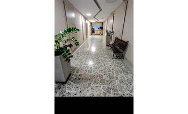 AMPLIO APARTAMENTO CON EXCELENTE UBICACION EN MEDELLIN LA CANDELARIA