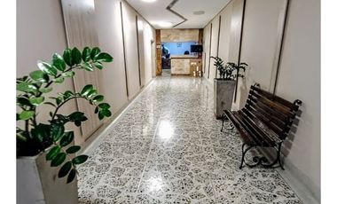 AMPLIO APARTAMENTO CON EXCELENTE UBICACION EN MEDELLIN LA CANDELARIA