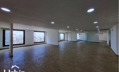 Oficina de 927m en Arriendo en Cll 72 en centro financiero de Bogota