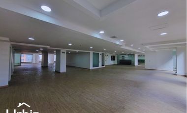 Oficina de 927m en Arriendo en Cll 72 en centro financiero de Bogota
