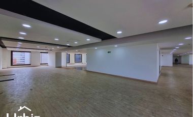 Oficina de 927m en Arriendo en Cll 72 en centro financiero de Bogota