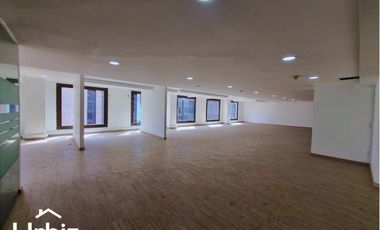 Oficina de 927m en Arriendo en Cll 72 en centro financiero de Bogota