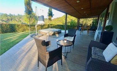 Casa para la Renta en la Ceja Tequendamita con Jacuzzi