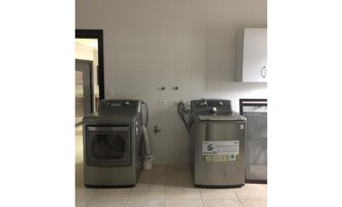 COSTA DEL ESTE / PASEO DEL PARQUE / 1045 M2 / 3 HABITAC / LINEA BLANCA