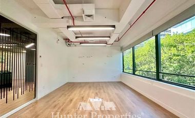 Oficina en Arriendo en Frente Parque Arauco. Kennedy Lateral / Pio XI