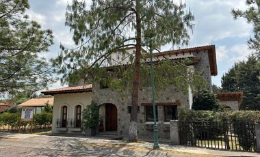 HERMOSA CASA EN VENTA EN VALLE DE ZAMARRERO, ZINACANTEPEC