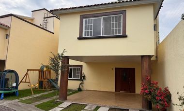 CASA EN RENTA EN FRACC RINCONADA TIZATLALLI EN METEPEC