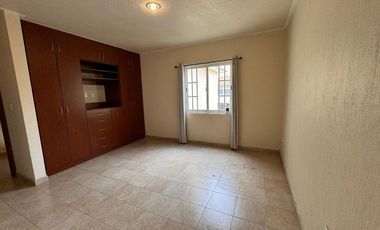 CASA EN RENTA EN FRACC RINCONADA TIZATLALLI EN METEPEC