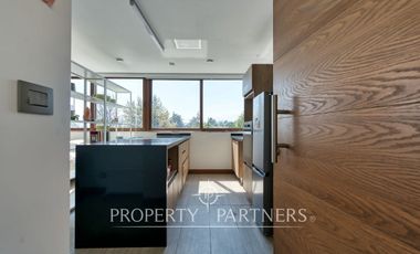 Departamento amplio con espectacular azotea de uso exclusivo !!