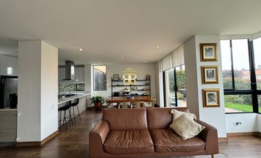 SE VENDE CASA EN CAJICA