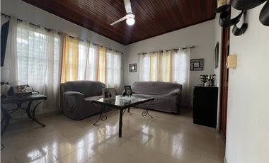vendo casa ubicada en villa zaita