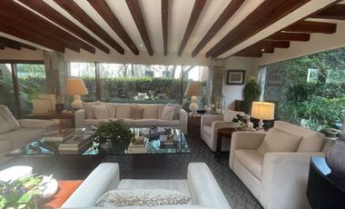 Excelente casa  en Paseo de las Lomas ¡Negociable!