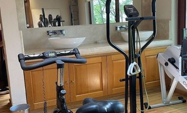 Excelente casa  en Paseo de las Lomas ¡Negociable!