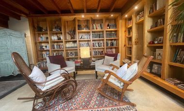 Excelente casa  en Paseo de las Lomas ¡Negociable!