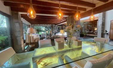 Excelente casa  en Paseo de las Lomas ¡Negociable!