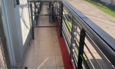 Departamento 2 Ambientes 1° Piso En Morón Sur