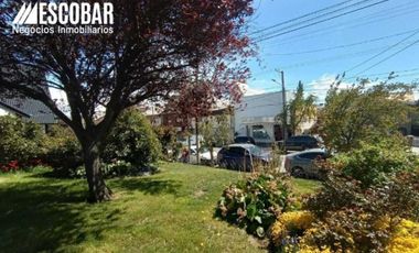 Excelente lote Céntrico para emprendimiento, desarrollo comercial o vivienda.