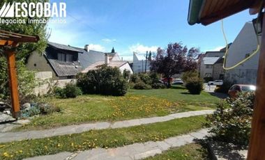 Excelente lote Céntrico para emprendimiento, desarrollo comercial o vivienda.