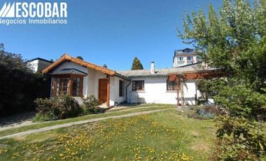 Excelente lote Céntrico para emprendimiento, desarrollo comercial o vivienda.