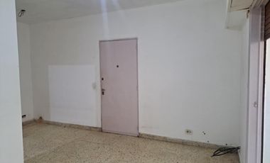 DOS AMBIENTES  GRANDE EN PLANTA BAJA