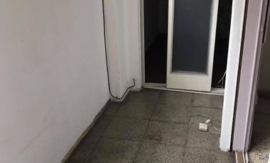 DOS AMBIENTES  GRANDE EN PLANTA BAJA
