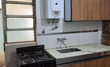 DOS AMBIENTES  GRANDE EN PLANTA BAJA