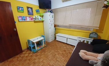 Departamento de tres ambientes a la venta en San Miguel