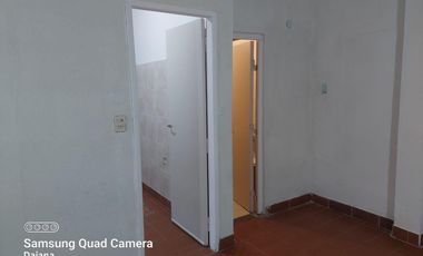 Alquiler disponible de ph al frente.