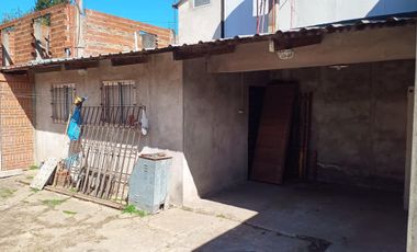 Venta Casa c/ Local Rafael Castillo