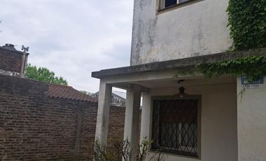 Casa 5 amb.lote propio. 2 Plantas.