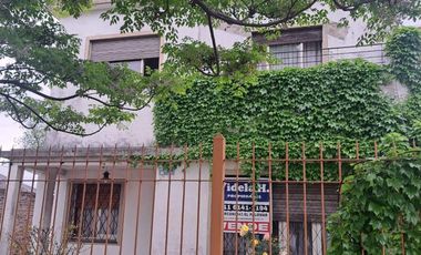 Casa 5 amb.lote propio. 2 Plantas.