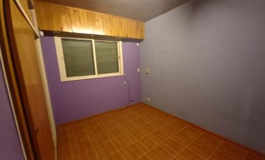 Chalet 3 ambientes en dos plantas, con garage y fondo libre. Villa Luzuriaga