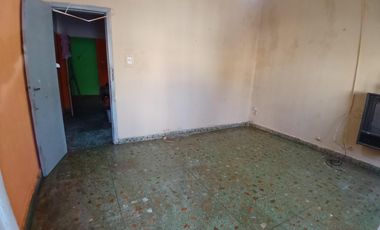 CASA A RECICLAR  - OPORTUNIDAD- APTO CREDITO