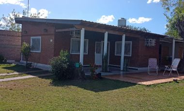 ALQUILER DE CASA 3 AMBIENTES CON PILETA - PRÓXIMA A AUTOPISTA EZEIZA CAÑUELAS