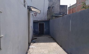 SE ALQUILA CASA 4 AMBIENTES