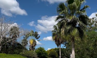 Terreno en Venta en el Yucatán Country Club, Privada Xtacay. Hasta 12 MSI