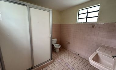 Casa en venta en el centro de Motul, Yucatán, a 2 cuadras de la plaza principal.