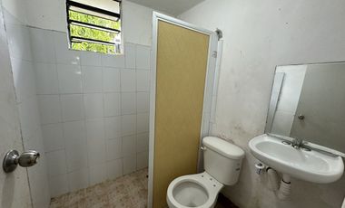 Casa en venta en el centro de Motul, Yucatán, a 2 cuadras de la plaza principal.