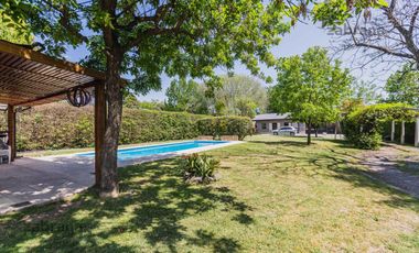 Venta Casa en Benavidez- Quincho-Pileta-Parque