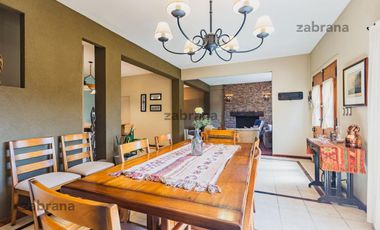 Venta Casa en Benavidez- Quincho-Pileta-Parque