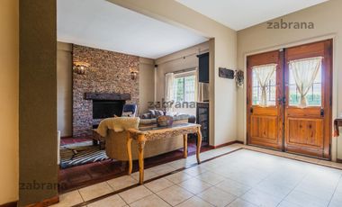 Venta Casa en Benavidez- Quincho-Pileta-Parque