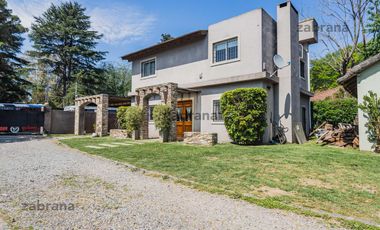 Venta Casa en Benavidez- Quincho-Pileta-Parque