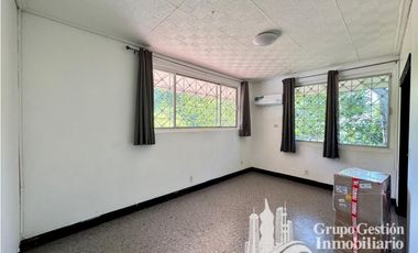 VENTA CASA CON EN CLAYTON BALBOA ANCON 3rec CV