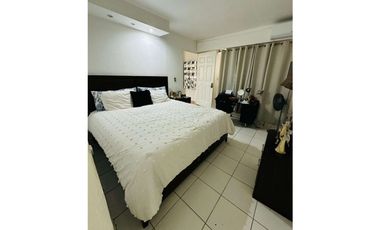 VENTA CASA CON EN CLAYTON BALBOA ANCON 3rec CV