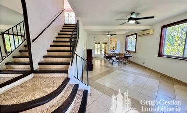 VENTA CASA CON EN CLAYTON BALBOA ANCON 3rec CV