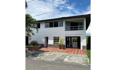 VENTA CASA EN CONJUNTO RESIDENCIAL RANCHO CHICO ANDALUCA VALLE.